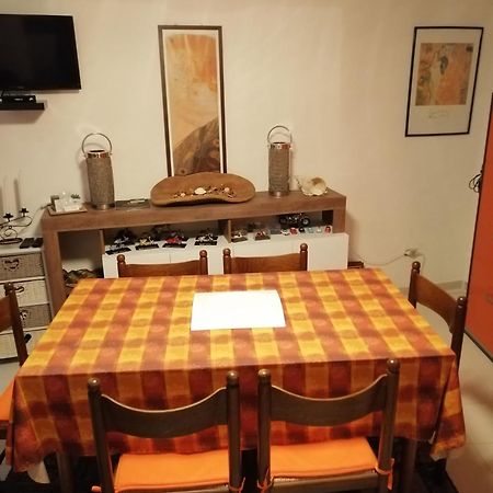 Luni Casa Dolce Casa Posto Accogliente Tranquillo Apartment Nicola ภายนอก รูปภาพ